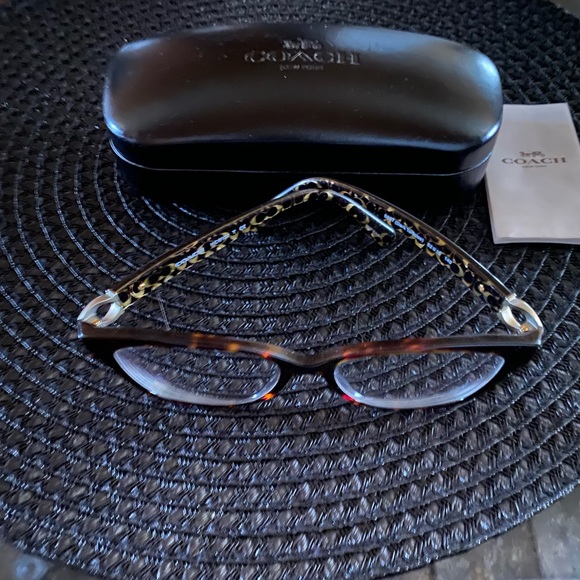 Coach Accessories - COACH GLASSES AND CASE